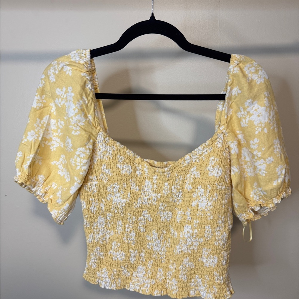 Abercrombie & Fitch yellow floral smocked crop top size L